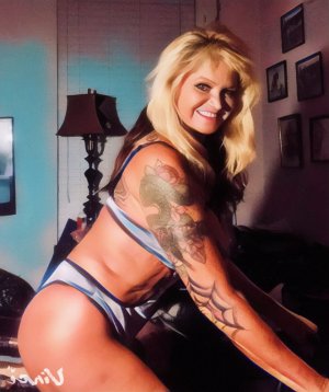 Shanell escort girl in Clearfield